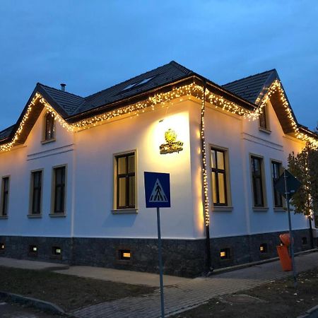 Ana Boutique Bed & Breakfast Алба Юлия Екстериор снимка