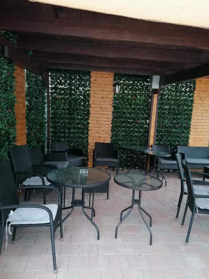 Ana Boutique Bed & Breakfast Алба Юлия Екстериор снимка