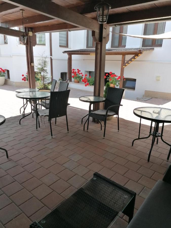 Ana Boutique Bed & Breakfast Алба Юлия Екстериор снимка