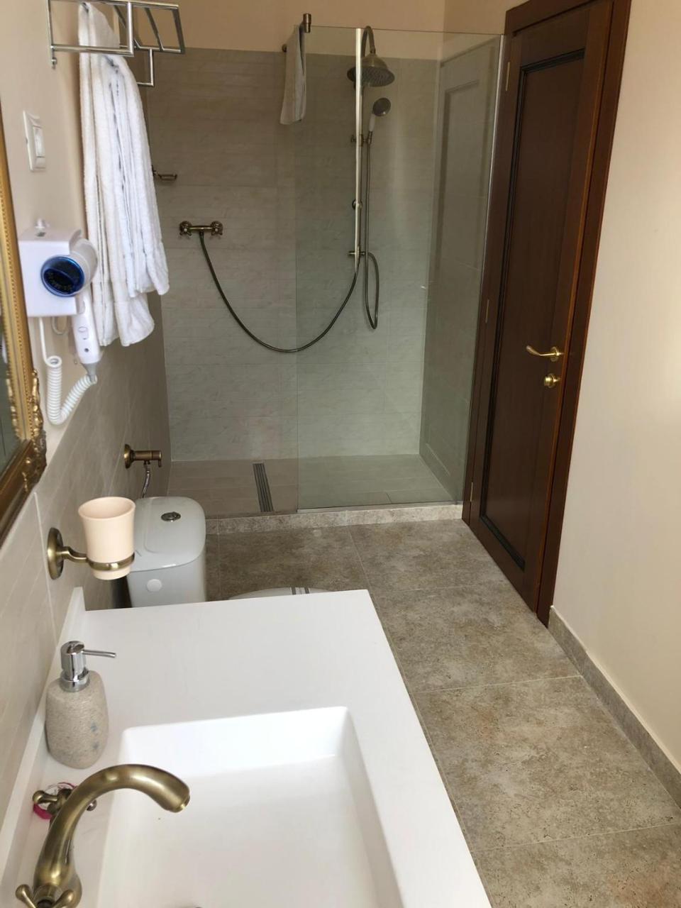 Ana Boutique Bed & Breakfast Алба Юлия Екстериор снимка