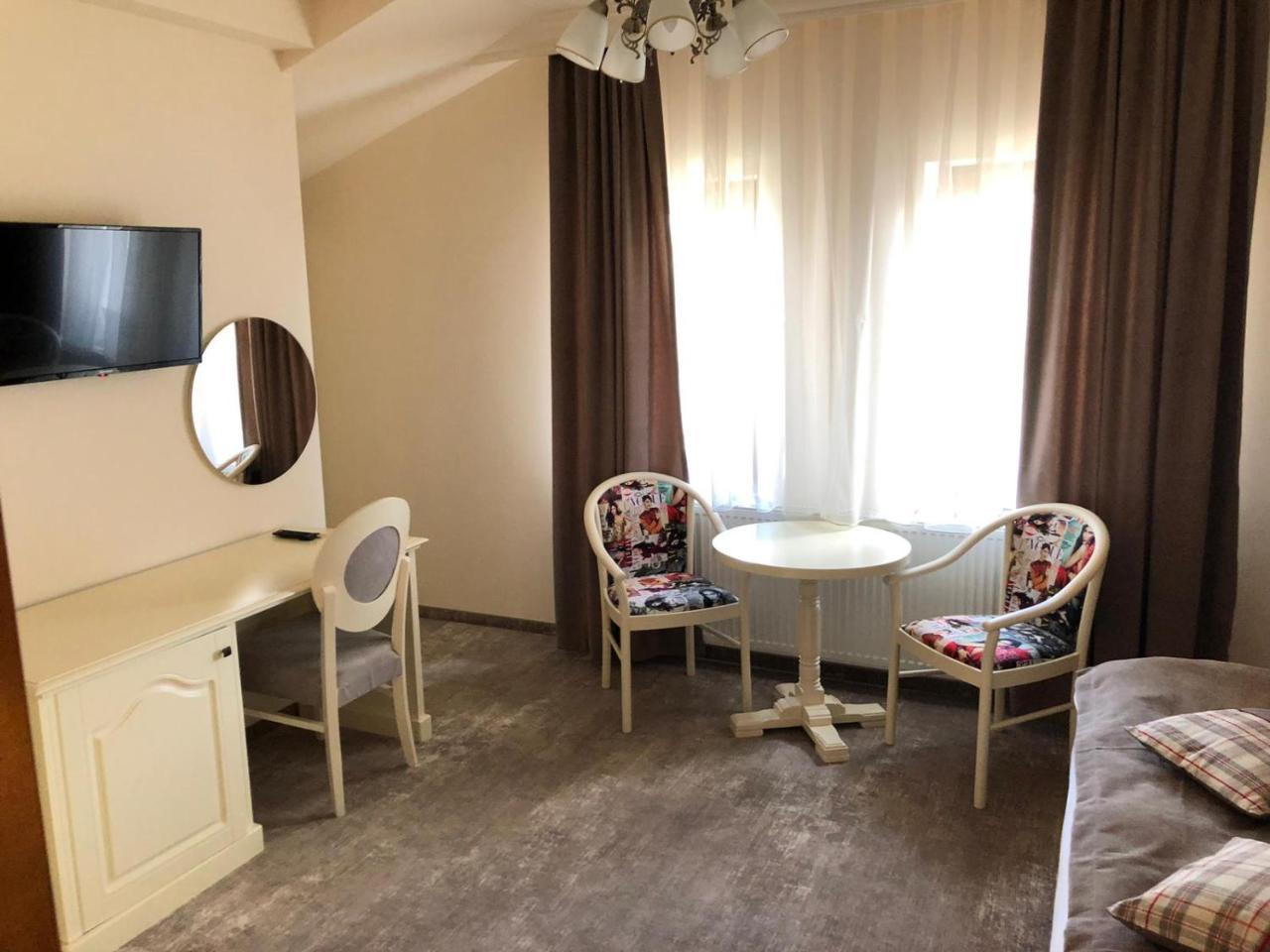 Ana Boutique Bed & Breakfast Алба Юлия Екстериор снимка