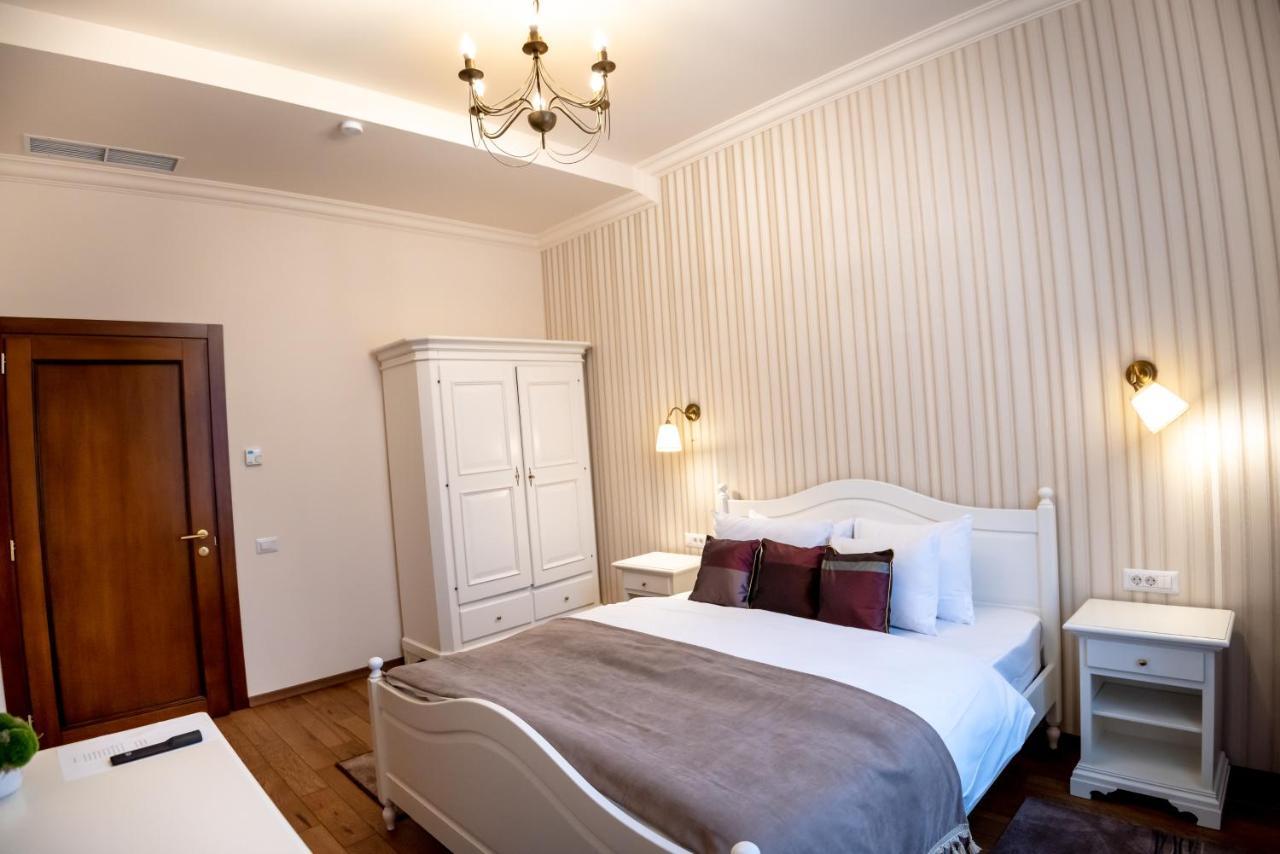 Ana Boutique Bed & Breakfast Алба Юлия Екстериор снимка