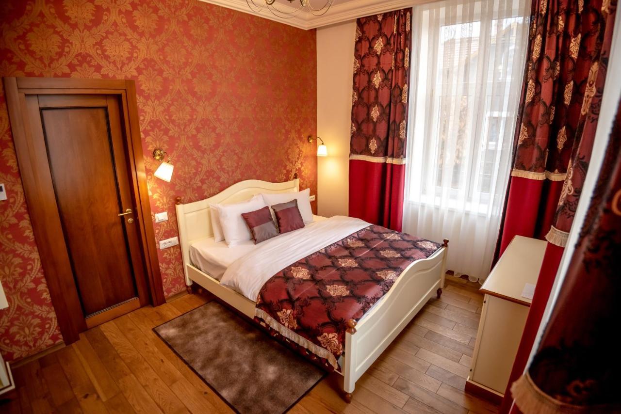 Ana Boutique Bed & Breakfast Алба Юлия Екстериор снимка
