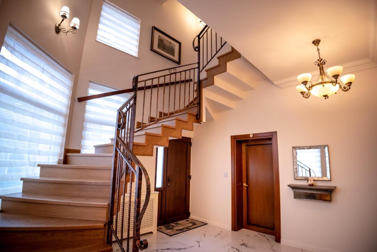 Ana Boutique Bed & Breakfast Алба Юлия Екстериор снимка