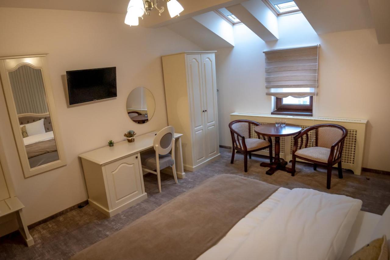 Ana Boutique Bed & Breakfast Алба Юлия Екстериор снимка