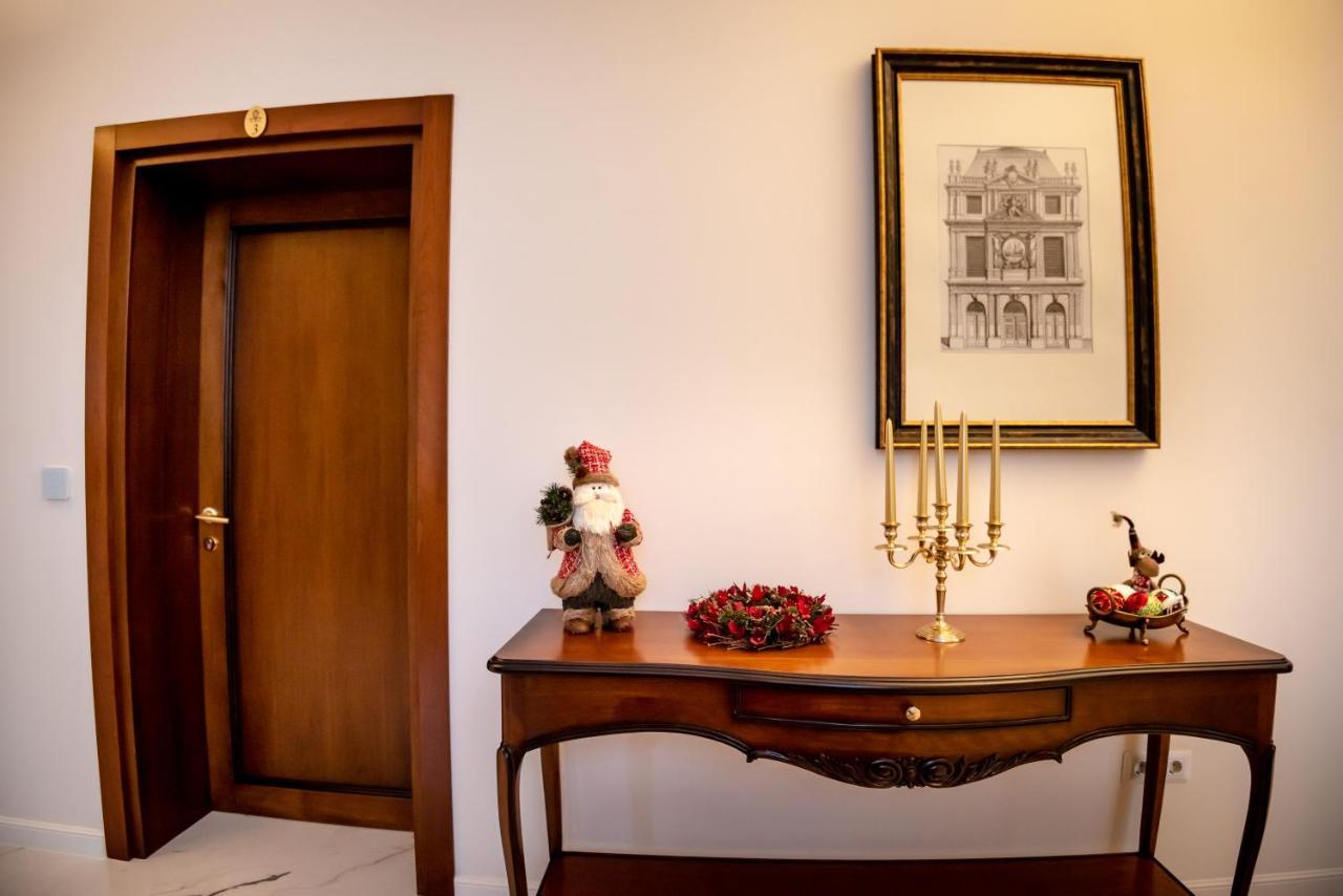 Ana Boutique Bed & Breakfast Алба Юлия Екстериор снимка