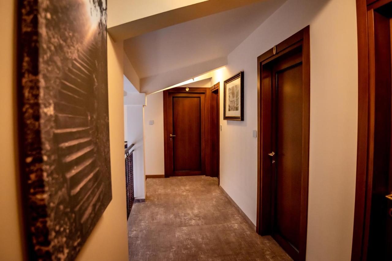 Ana Boutique Bed & Breakfast Алба Юлия Екстериор снимка