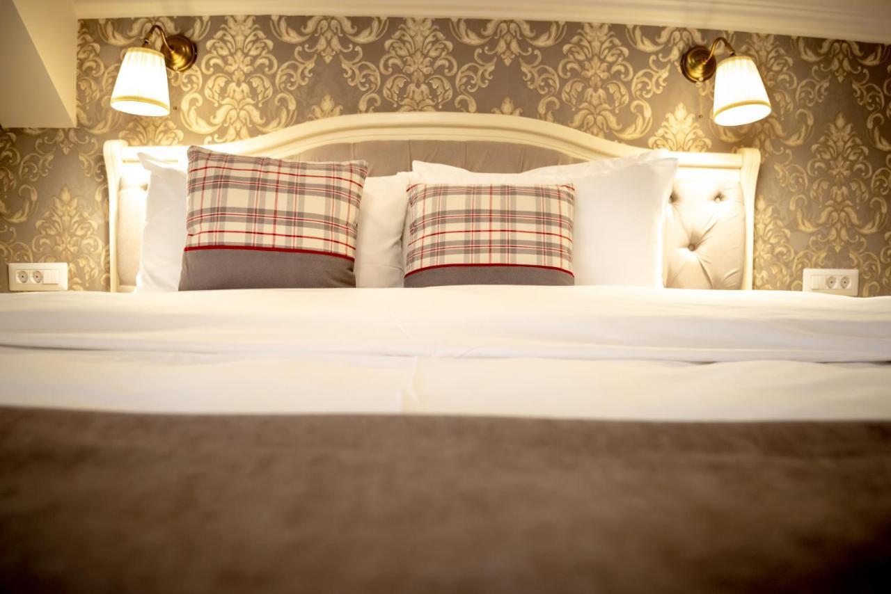 Ana Boutique Bed & Breakfast Алба Юлия Екстериор снимка